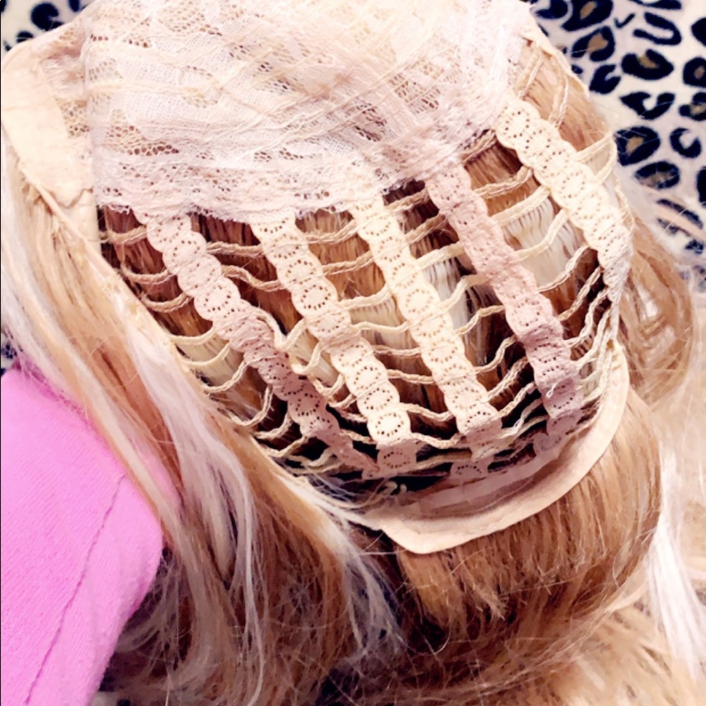 Wig - Picture 5 of 5